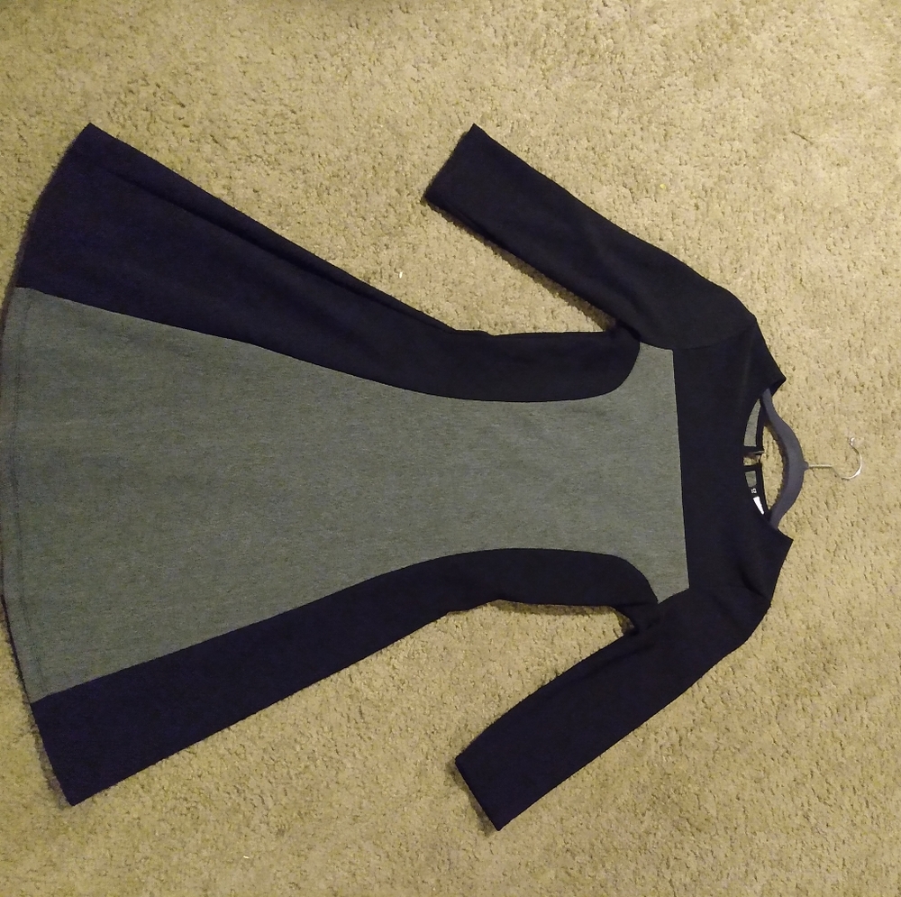 Dress - Picture 5 of 5